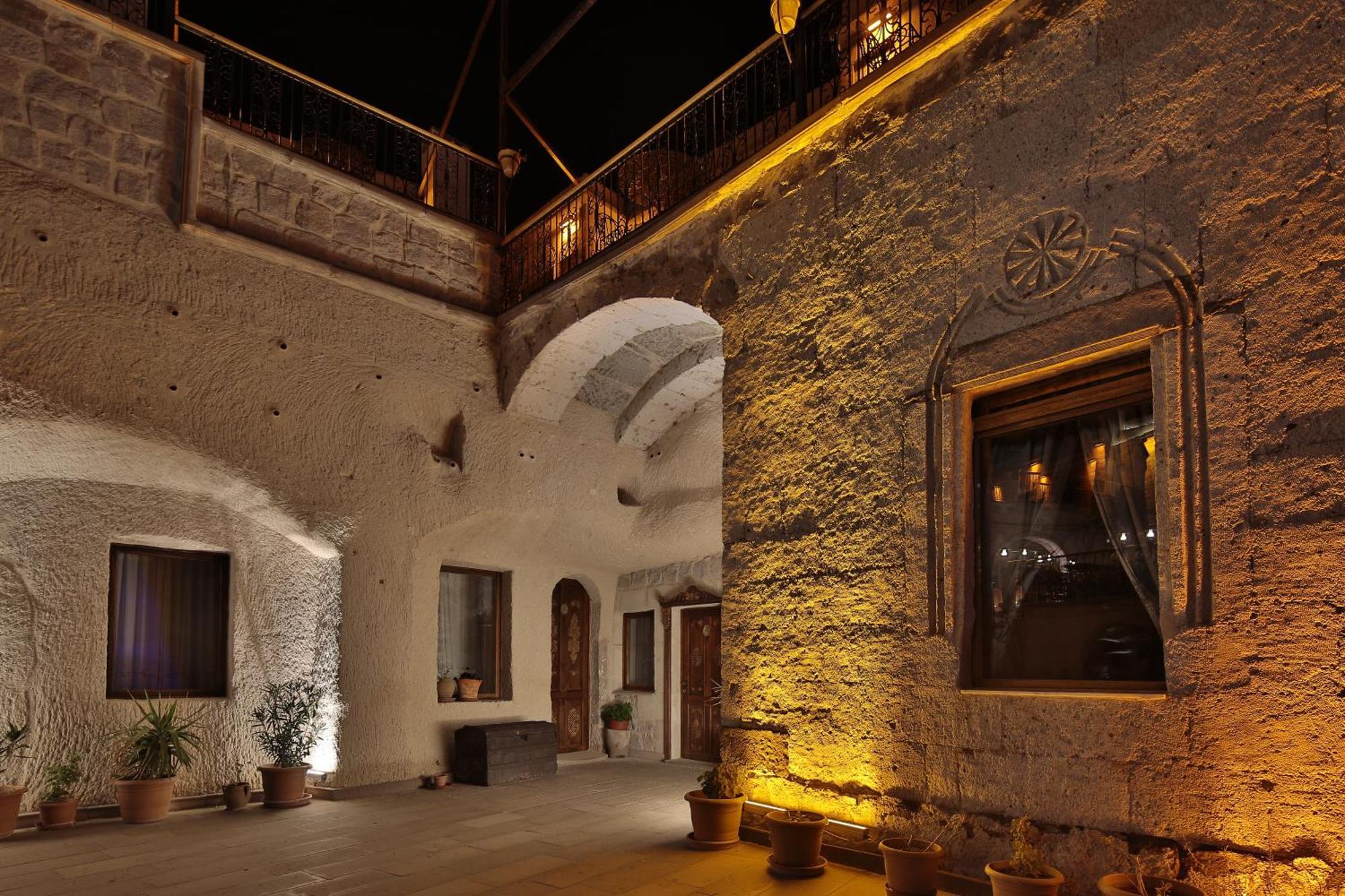 Hermes Cave Hotel Учисар Экстерьер фото
